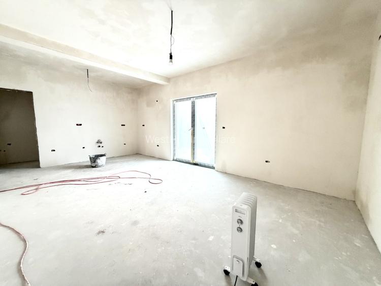 Duplex despartit prin camera tehnica, 4 camere - Giarmata - 6