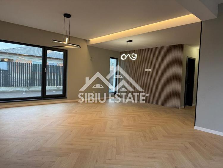 Apartament exclusivist 4 camere, intabulat, 115 mp , Grădină 200 mp ,