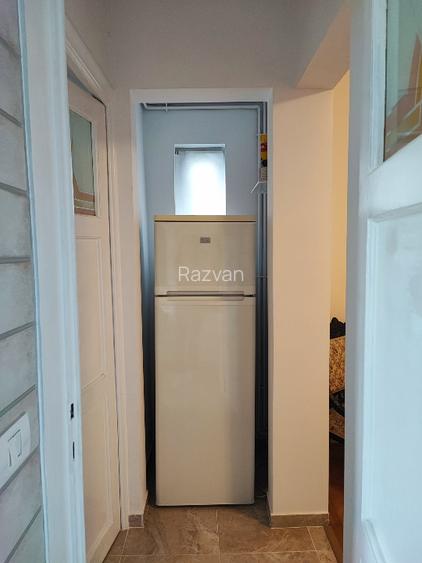 Proprietar  - 2 camere Primaverii  - renovat si complet reconsolidat - 8