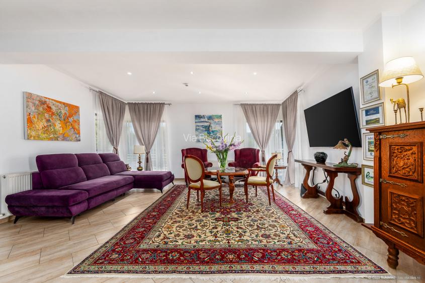 Casa de locuit sau vacanta 5 camere, 5 bai, 2600mp teren langa Humor - 2