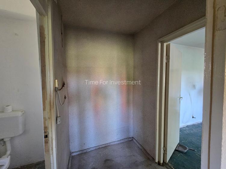 Apartament 2 Camere, Zona Aradului, Etaj 4, Necesita Renovare - 10
