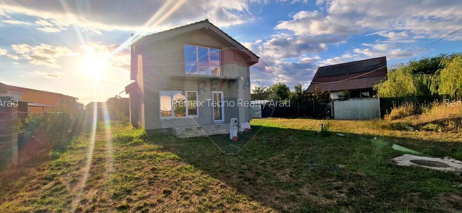 Casa individuala P+M, 146 mp utili, 397 mp teren - Sofronea - 15