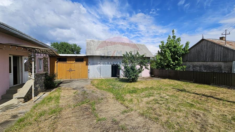 Casă  cu 3 camere, teren intravilan de 1300mp în Ipotești Tișăuți, SV - 19