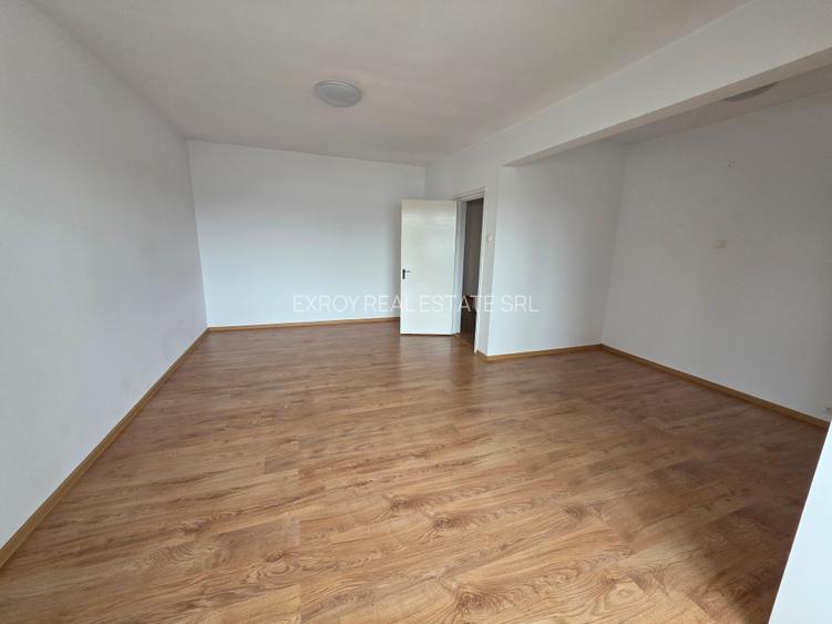 Pajura decomandat vila 74.10 m2 plus o boxa mare de 12 m2 - 3