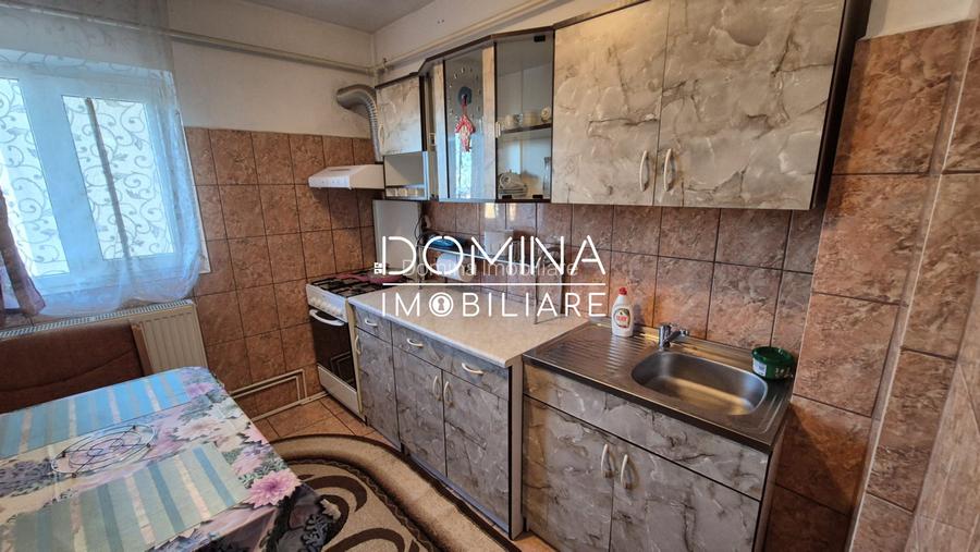 Închiriere apartament 3 camere, în Tg.Jiu, str. Unirii - zonă ultracentrală - 6