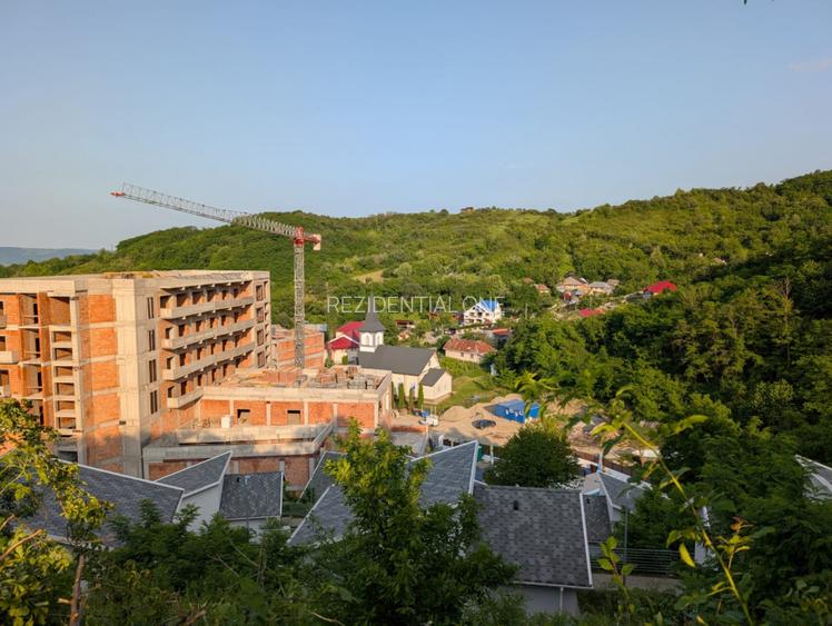 Sarata Bai- Oportunitate investitie- 4038 mp- priveliste spectacol - 3