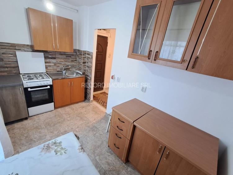 Ap.2 cam 57 mp dec. Renovat et.3,2 balcoane, Aleea Barsei Marasti - 2