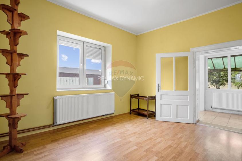 Casa si teren 2173 mp de vanzare in Tipar , la 12km de Chisineu Cris - 9