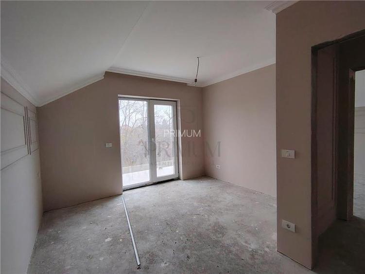 Casa Individuala - RONAT - Dormitor la parter - bucatarie separata. - 16