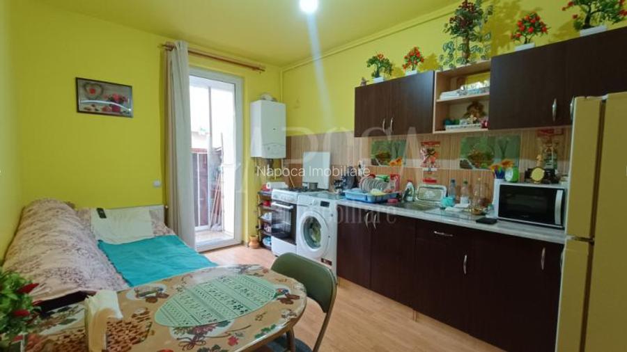 Apartament o camera de vanzare in Floresti - 3