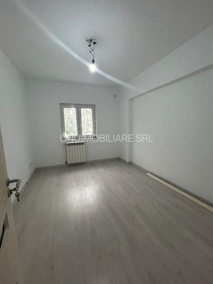 Apartament 3 camere - Zona Sud - etaj 2- 70mp - 69500 euro negociabil - 4