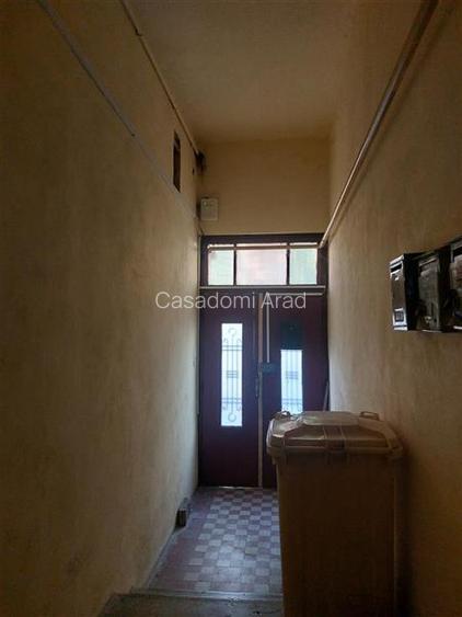 Apartament cu curte privata, zona Bou Rosu, pentru locuit sau afacere - 10