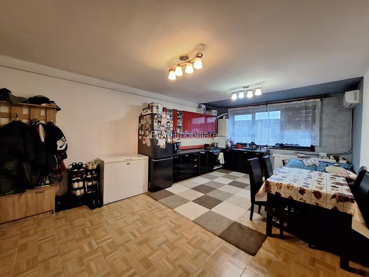 Apartament cu 2 camere, 49 mp, parcare, zona Catanelor - 2