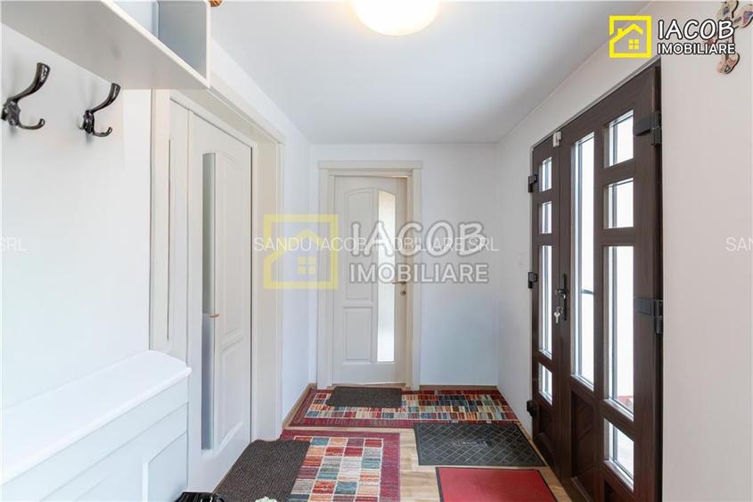 Casa, anexe, 3762 mp teren, 25000 mp padure, Comanesti, jud. Bacau - 29