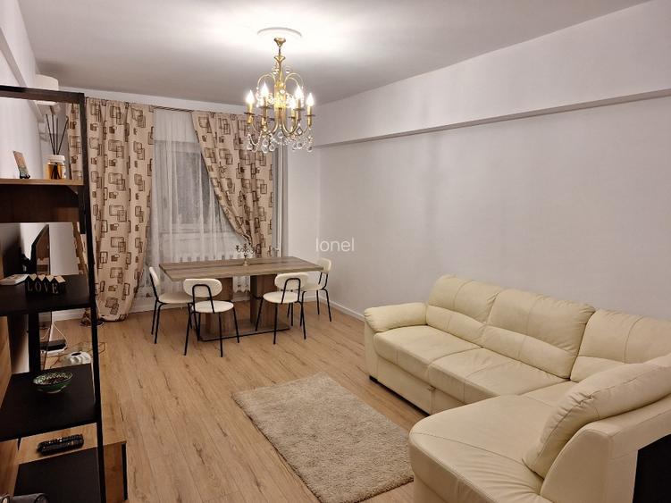 Apartament ultracentral 2 camere, proaspăt renovat, loc de parcare  - 2