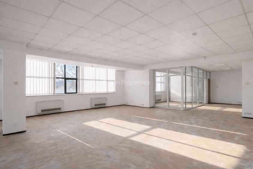 Birouri 200 - 330 mp | Expozitiei - Piata Presei Libere | Comision 0% - 6