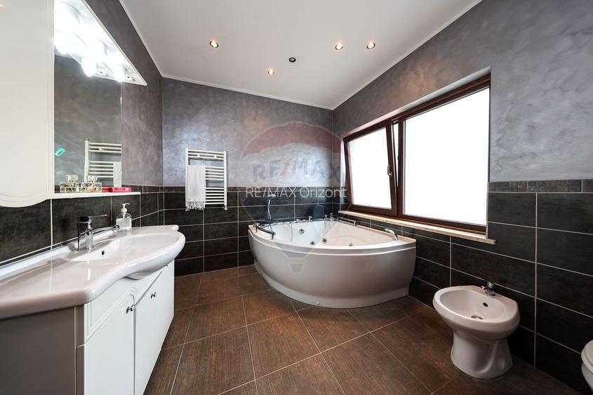 Conac, proprietate unica, in mijlocul naturii, Sacele! - 41