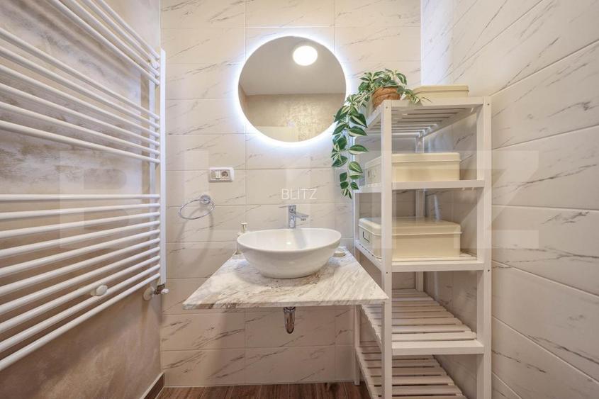 Apartament de vanzare, 2 camere decomandat, 56 mp, zona Tractorul  - 2