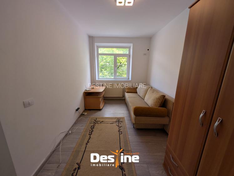 Apartament central cu 2 camere de 41 mp la etajul 2, baie cu geam, pe str. Arcu - 5