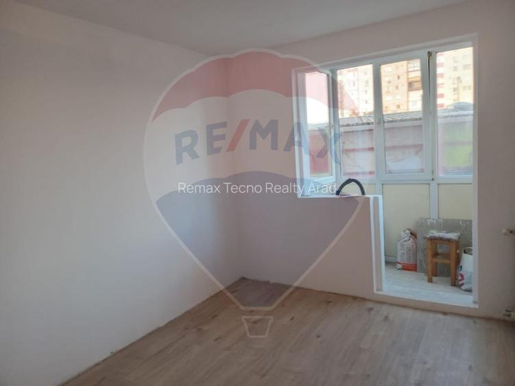 Apartament 2 camere etj 1 /10 nemobilat în zona Aurel Vlaicu - 2