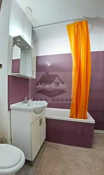 Apartament cu trei camere, zona Racadau 77 mp , etaj intermediar - 7