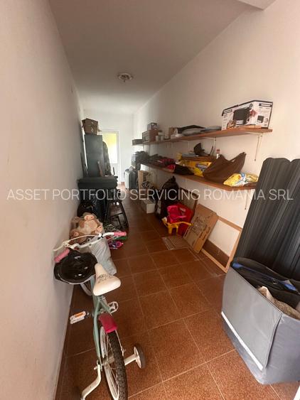 CASA/SPATIU COMERCIAL - GENUNENI - 4