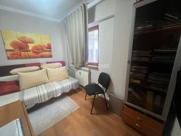 Centru apartament 3 camere renovat etajul 1 vedere stradala - 4