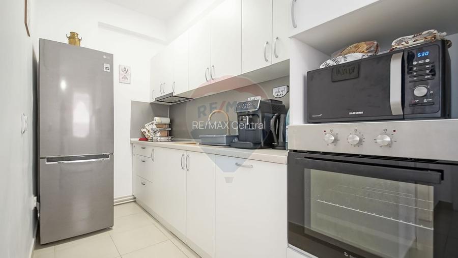 Casă falnică, curte individuală, langă Piața Unirii, în inima Scheilor - 4