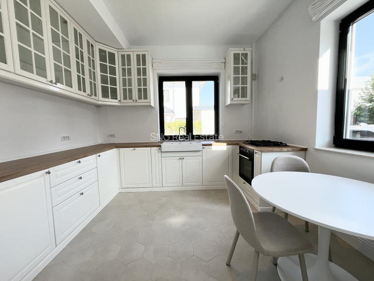 De vanzare vila individuala 9 camere mobilata si utilata Corbeanca  - 13