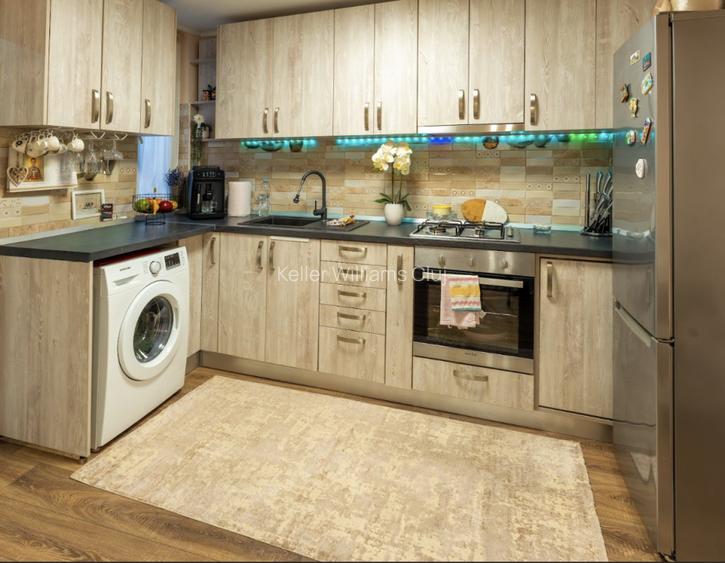 Camin primitor unicat, cu 3 cam. si atmosfera calda, recent modernizat - 3