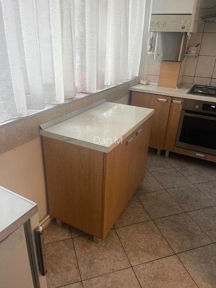 Apartament 3 camere, 71 mp — renovat complet, mobilat/utilat, Colonia Metrom - 4