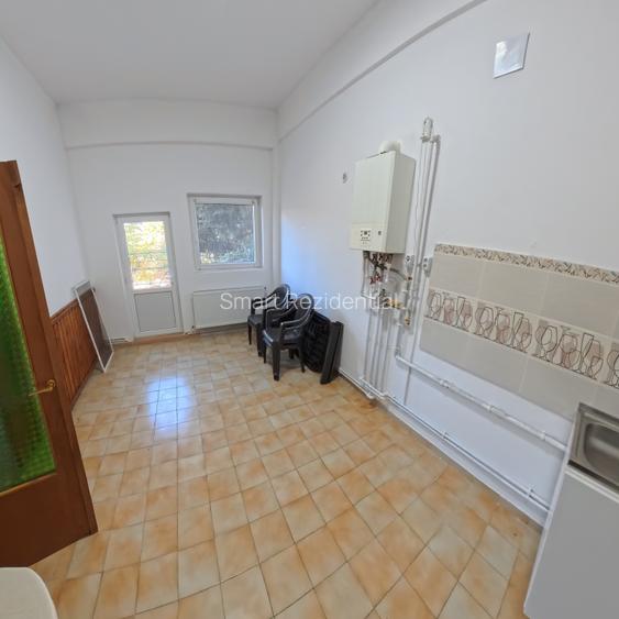 Vila deosebita Catelu 12 camere Teren 1550 mp - 2