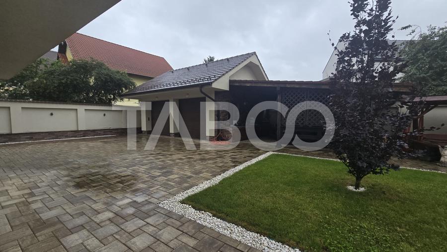 Casa individuala de vanzare in zona Lupeni 10 camere 691mp teren
