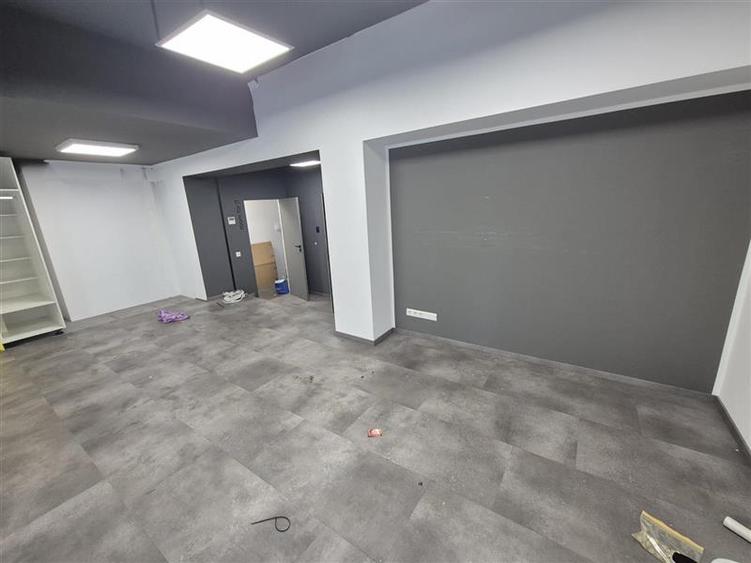 Zone 313 spatii de birouri