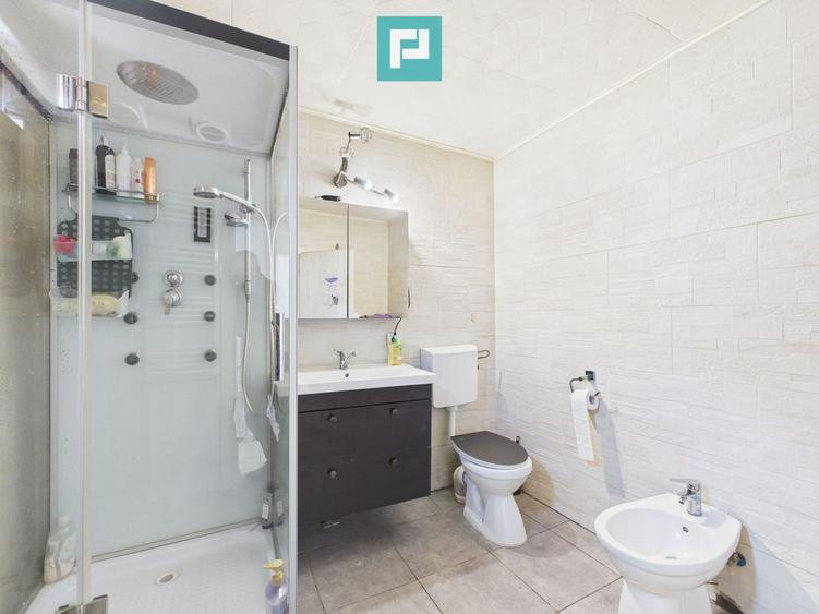 Casă 4 camere, 2 bucătării, 2 băi – zona UTA Arad