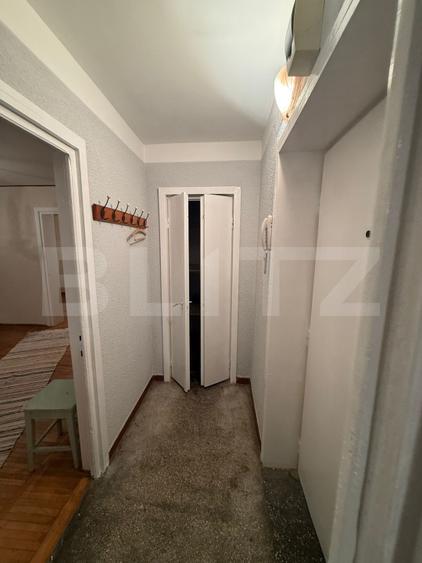 Apartament cu 3 camere, parter, zona Ultracentrala