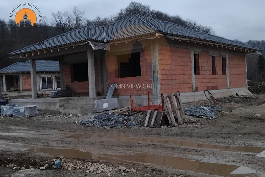 Casă în Cartierul Primăverii, Râșnov –confort, natură și acces rapid spre Brașov - 2