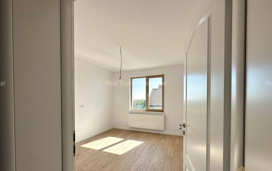 DE VANZARE | Vilă individuală Cu piscină 5 camere - 9