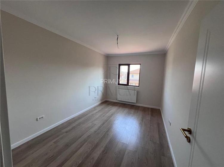 Duplex nou - zona excelenta - spatiu generos - toate utilitatile - asfalt - posi - 9