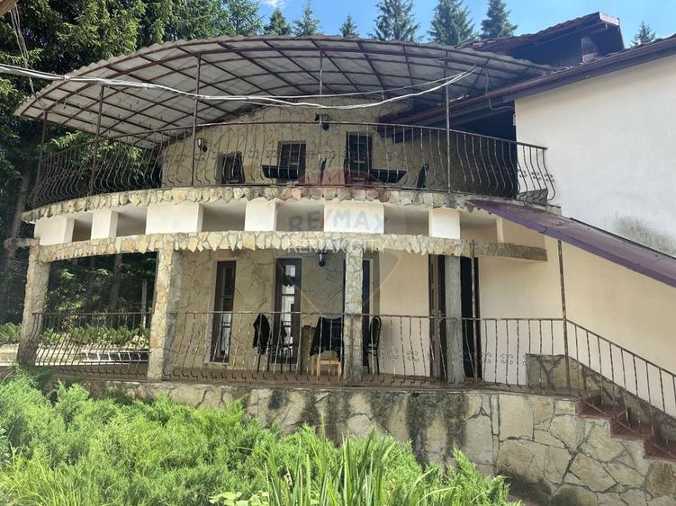 Hotel / Pensiune cu 18 camere de vânzare Durau - 12