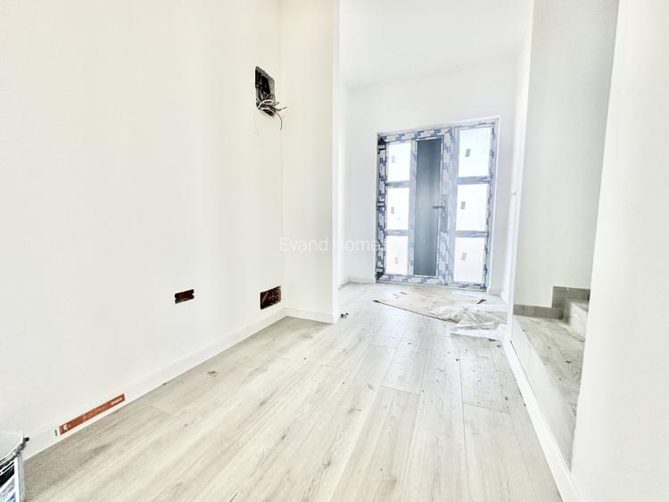Duplex cu 4 camere si 3 bai - la 4 benzi - Mosnita Noua - 16