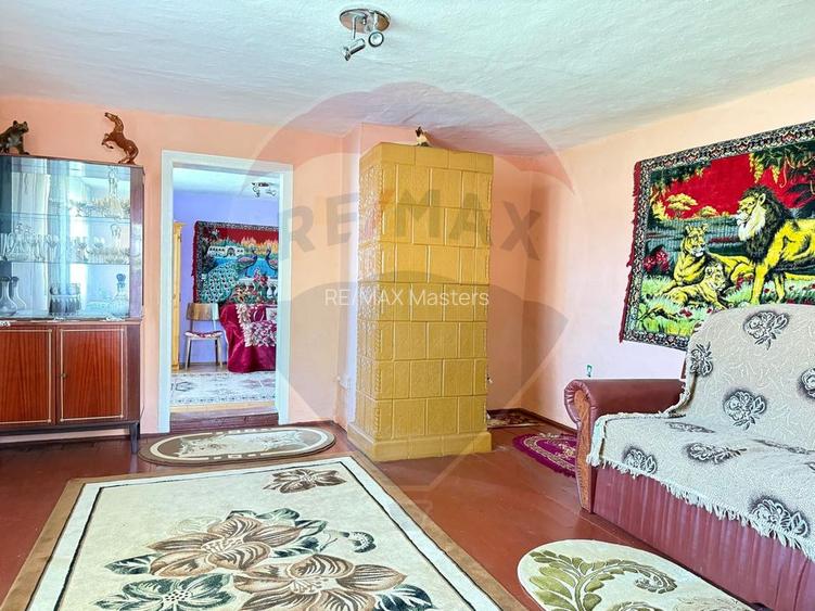 Casa cu Teren 2288 MP GURA HUMORULUI - 8