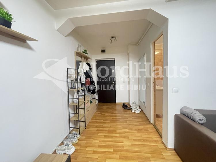 DE VANZARE APARTAMENT TIP MANSARDA | UTILAT | MOBILAT | VASILE AARON - 3