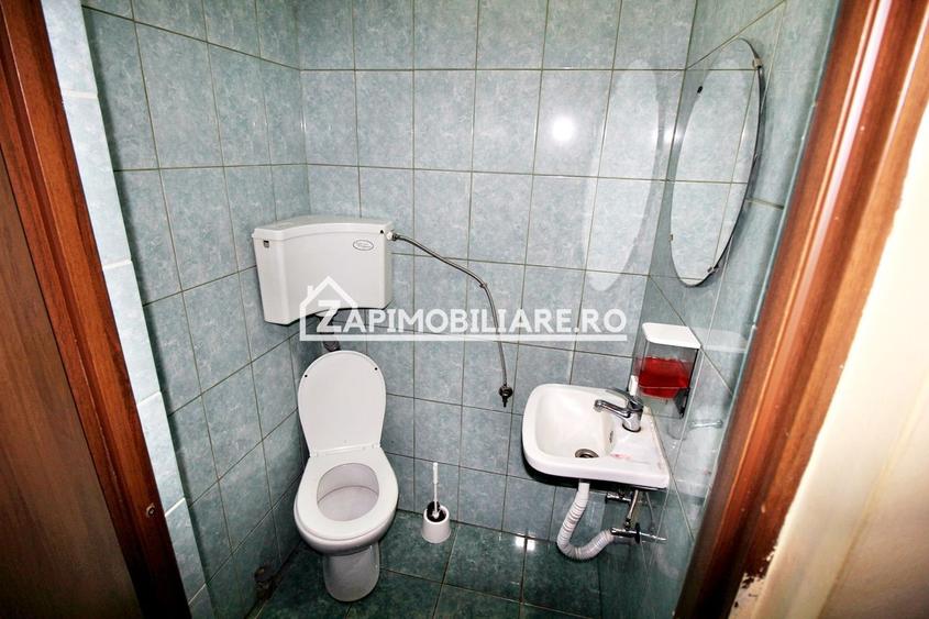Casa 4 camere+spatiu comercial 420mp.6 bai,720mp teren