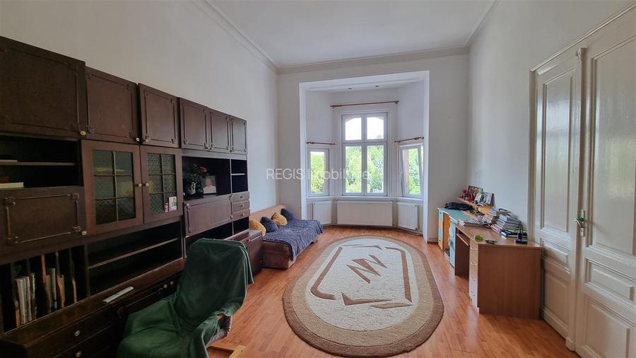 Apartament  clasic de doua camere zona Centrul Istoric - 2