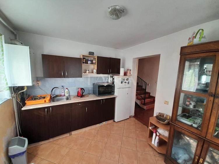 Se vinde casa in Apahida zona bună ! - 2