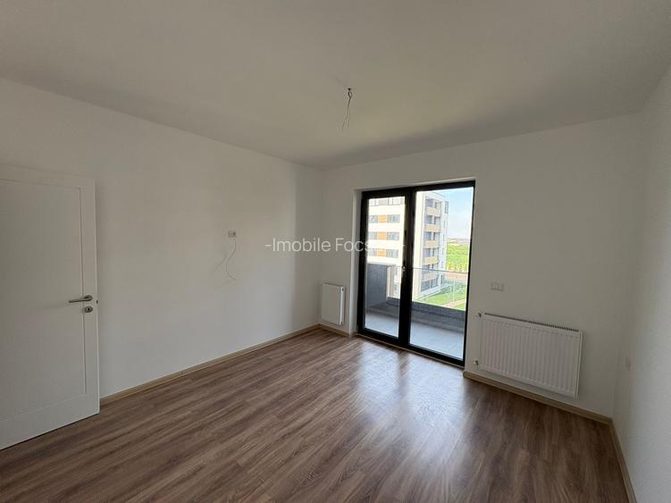 Apartament 3 camere - bloc nou - etaj 3/5 - 3