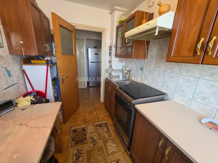 Dristor,5 minute metrou, farmacia Tei, str Parului, centrala, 2 gr sanitare - 15