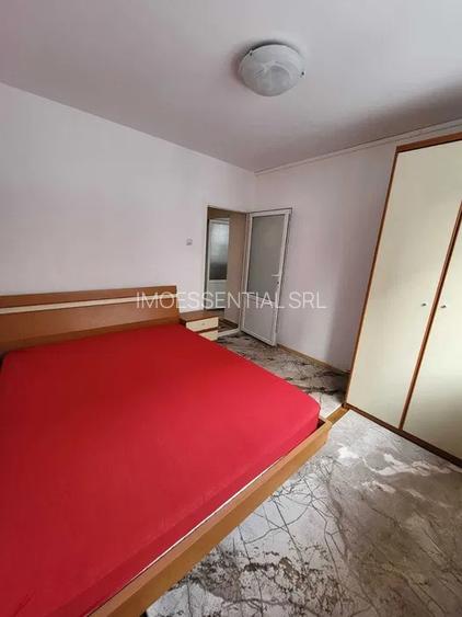 3 camere decomandat Drumul Taberei metrou Râul Doamnei Garaj+boxa - 4