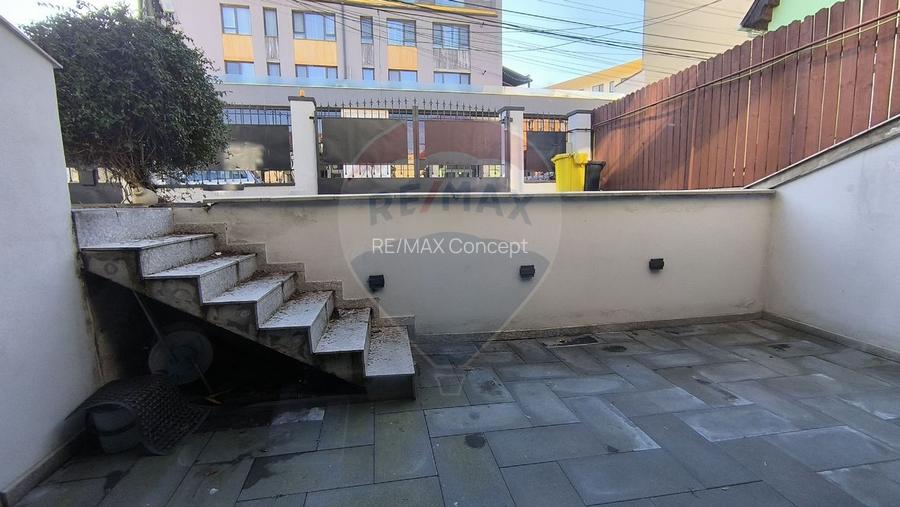 Spațiu comercial de închiriat - 17